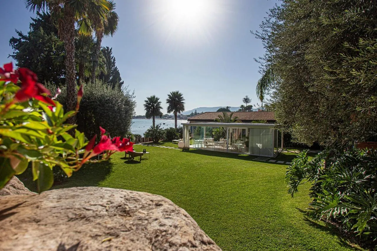 Calapetra Resort Fontane Bianche Hotell