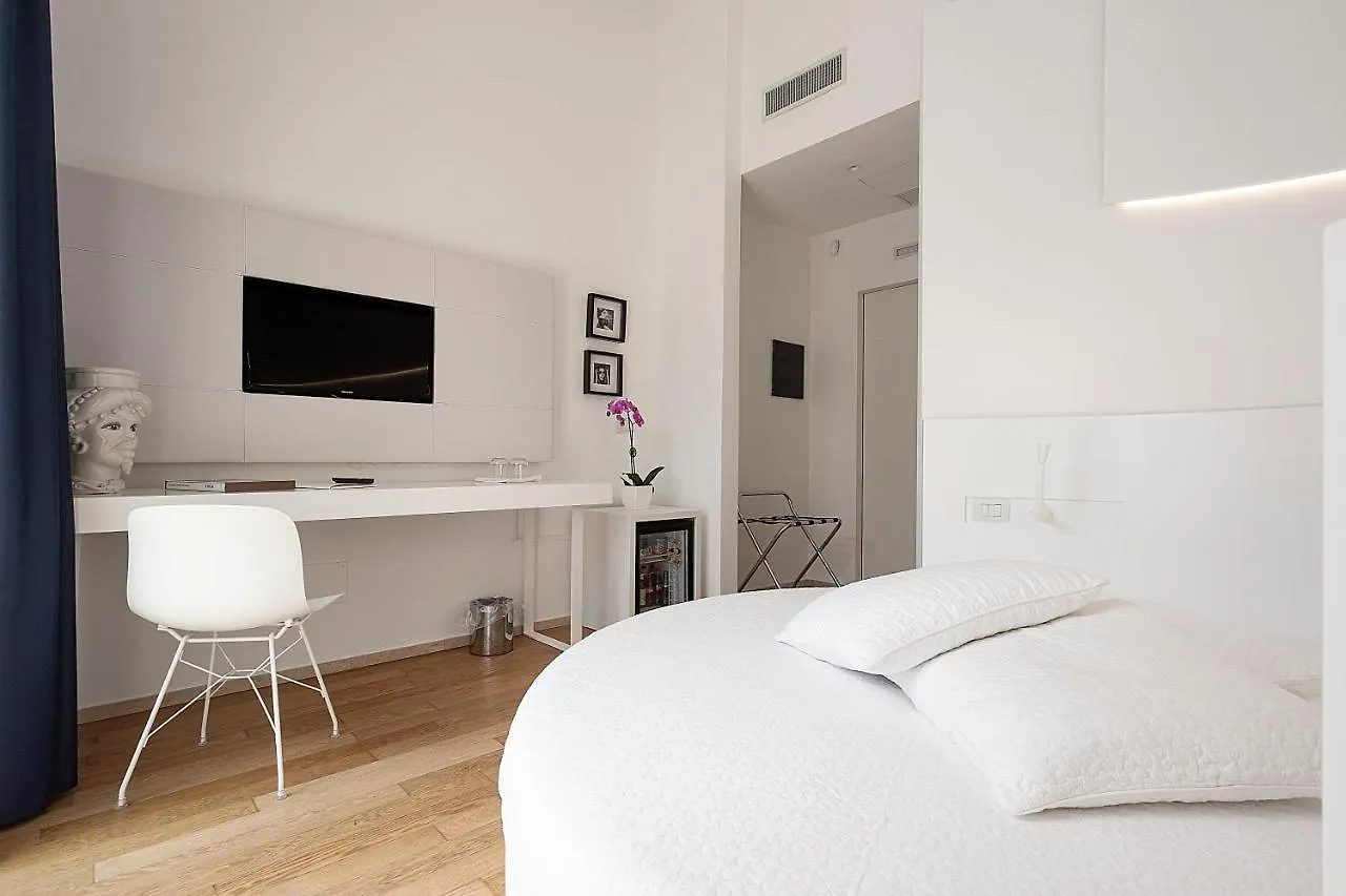**** Hotell Calapetra Resort Fontane Bianche Italien