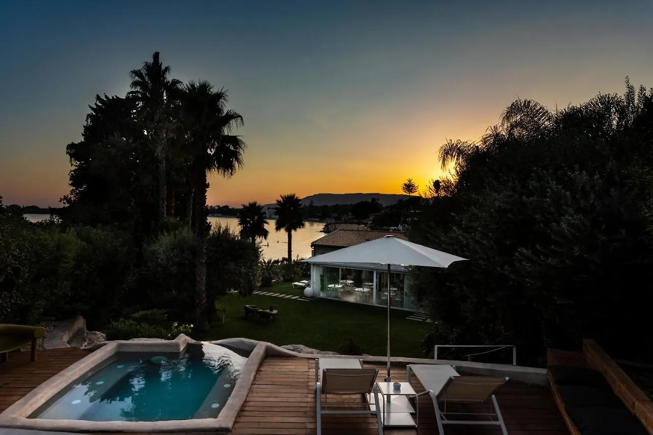 Hotell Calapetra Resort Fontane Bianche