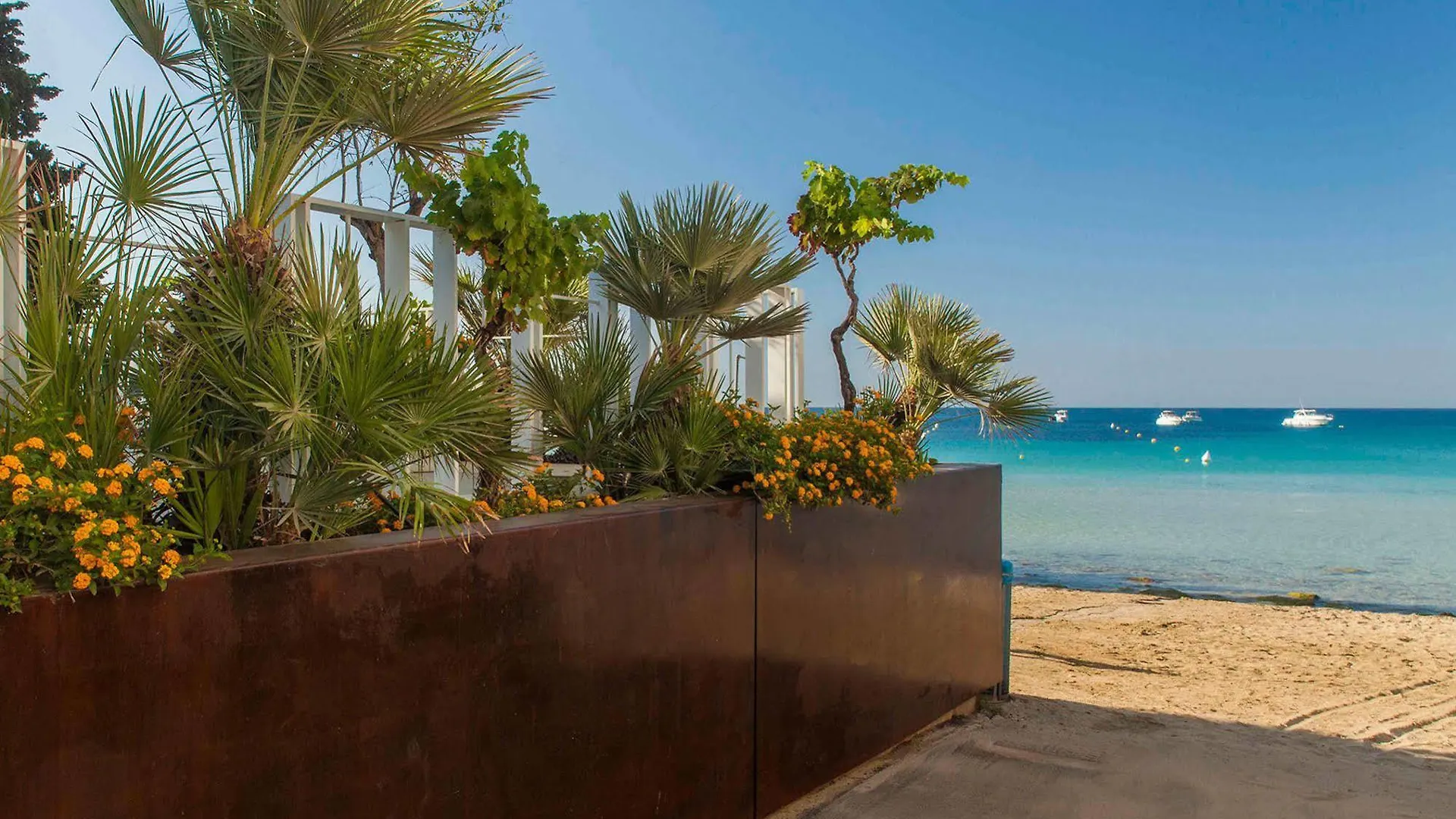 **** Hotell Calapetra Resort Fontane Bianche Italien